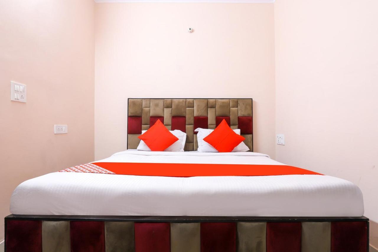 Oyo 77819 Shahdara Inn Nowe Delhi Zewnętrze zdjęcie