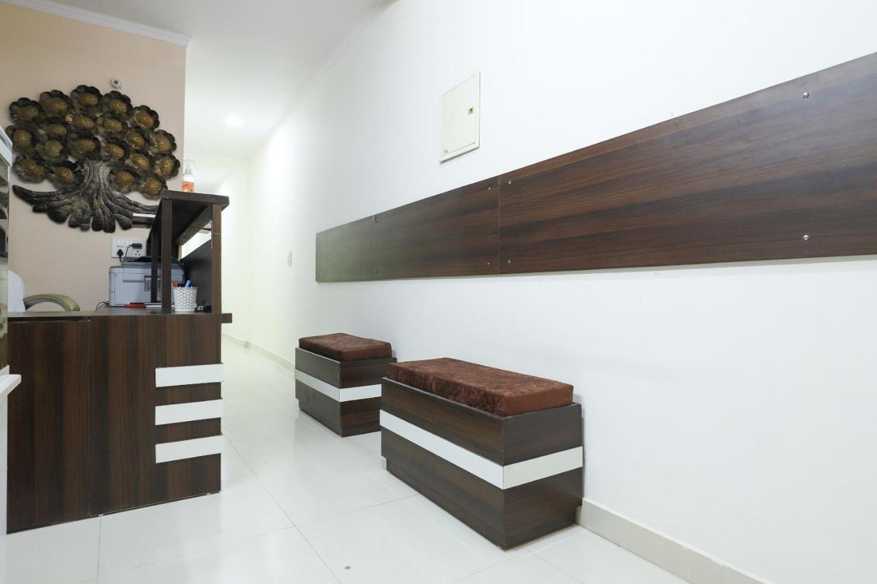 Oyo 77819 Shahdara Inn Nowe Delhi Zewnętrze zdjęcie